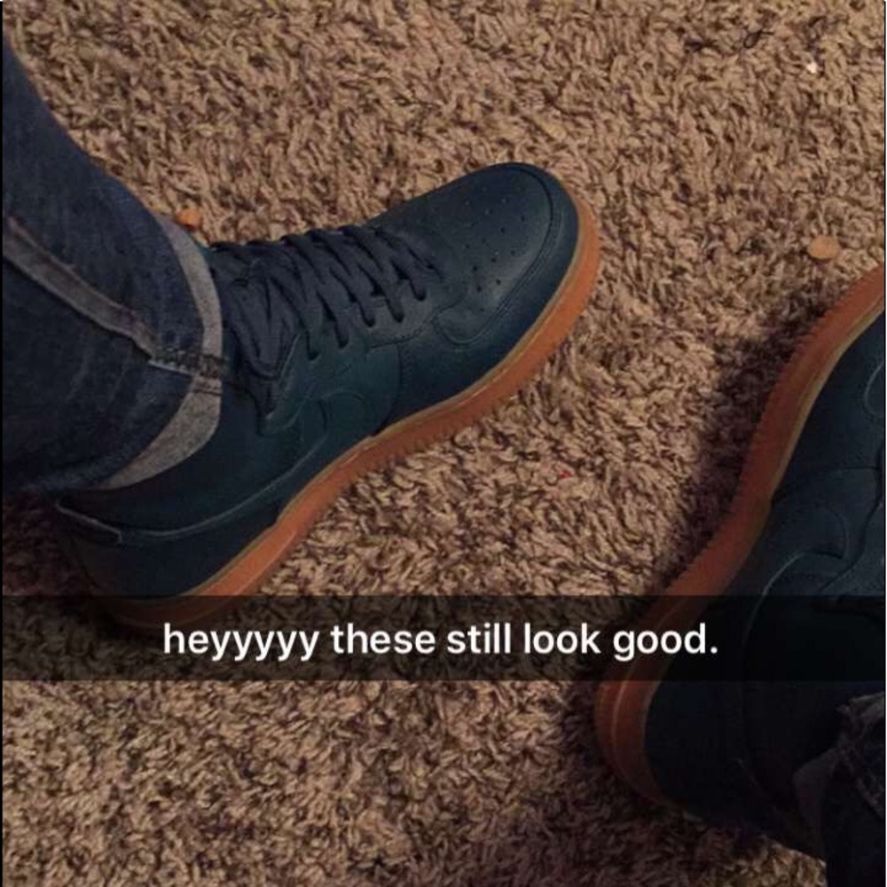 I am selling high top midnight green Air Forces